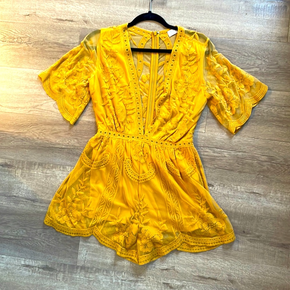 Plunge Neck Boho Lace Jumpsuit. Mustard yellow, size medium.